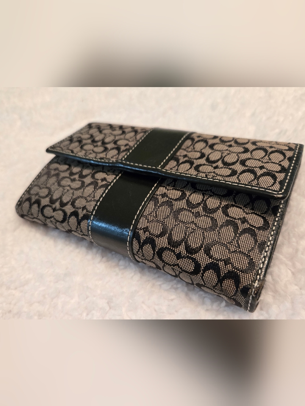 Coach Black Leather, Signature Jacquard Fabric Wallet, Trifold Snap Closure - Picture 5 of 15
